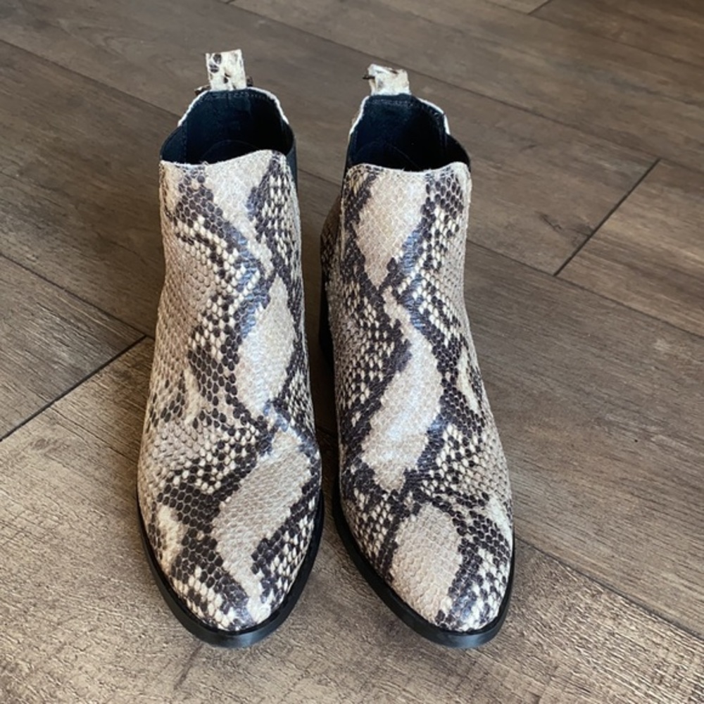 Simons Chelsea Snake Print Booties - Picture 3 of 5